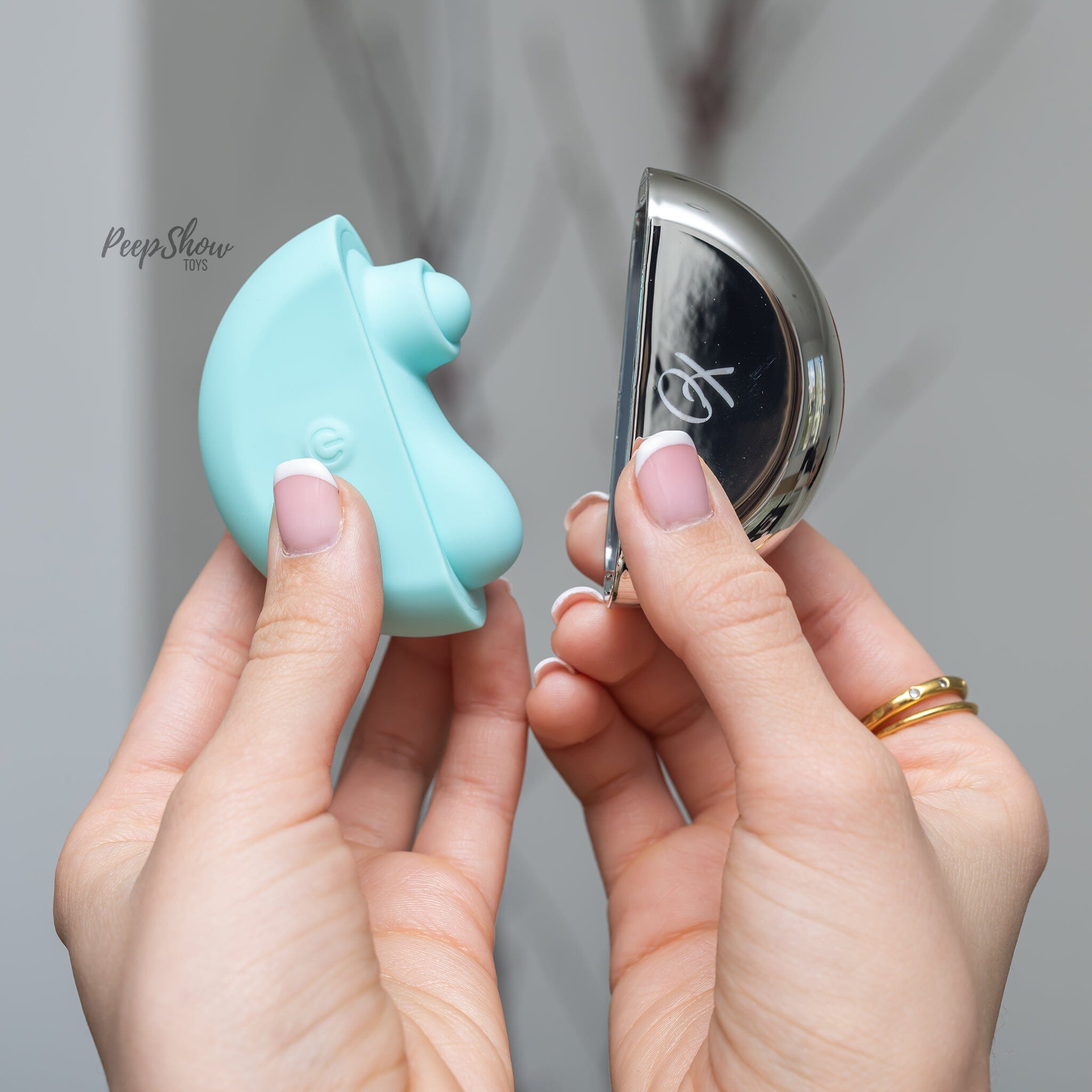 Ovation Acclaim Thumping Clitoral Stimulator