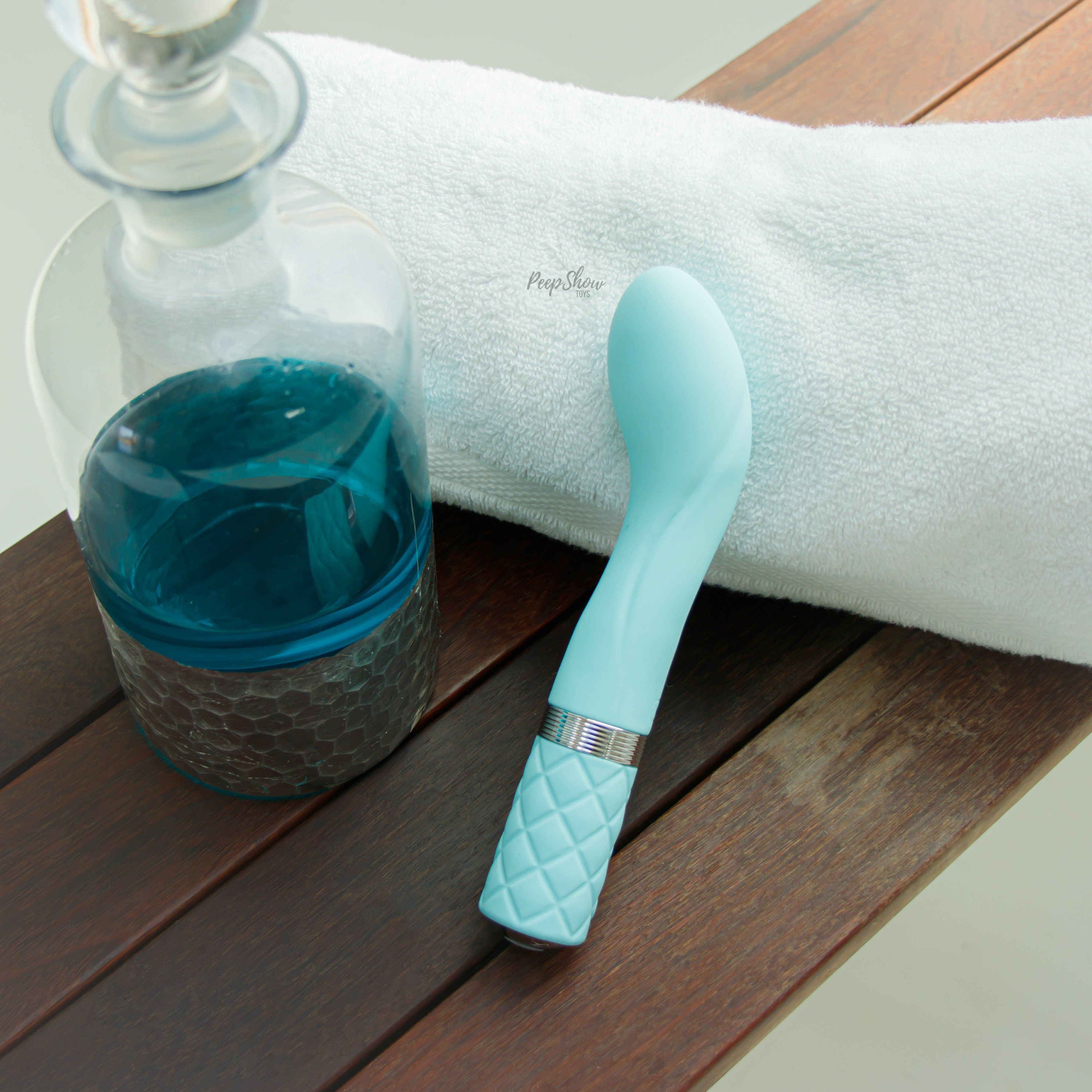 Pillow Talk Sassy Water-Resistant Rechargeable G-Spot Vibrator