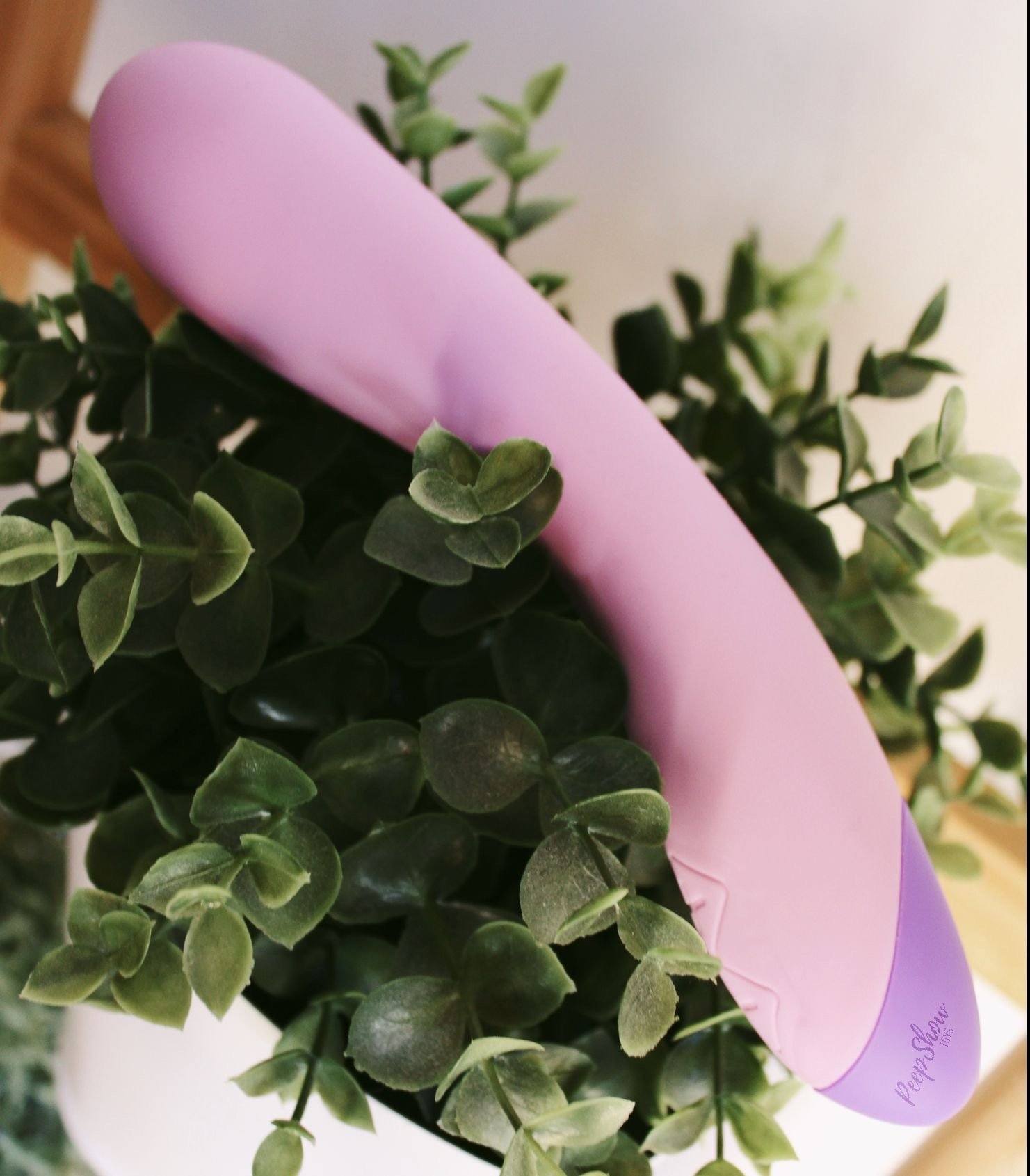 Blush Wellness G Curve Waterproof Rechargeable Vibrator