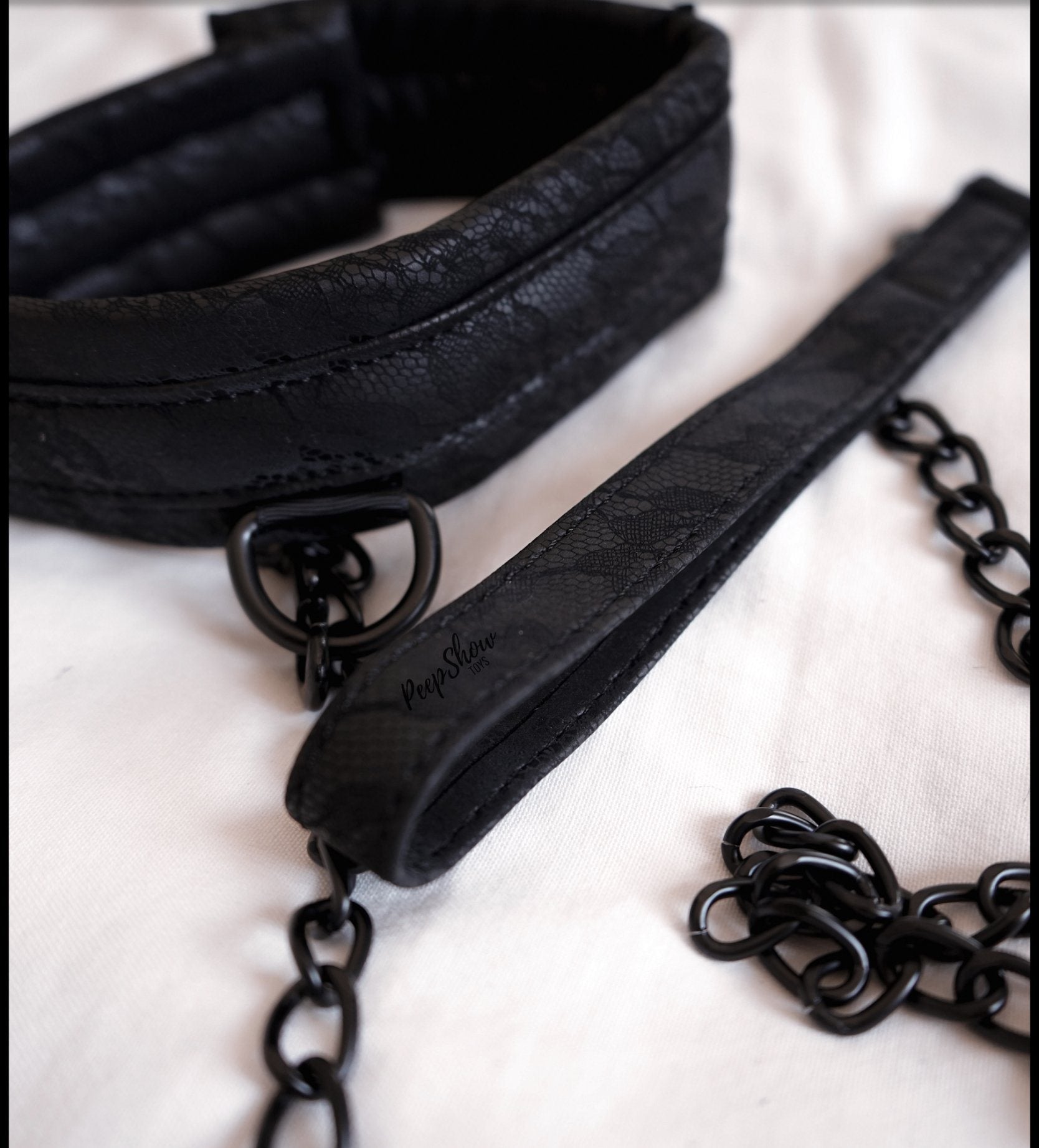 Midnight Lace Collar and Leash by Sportsheets